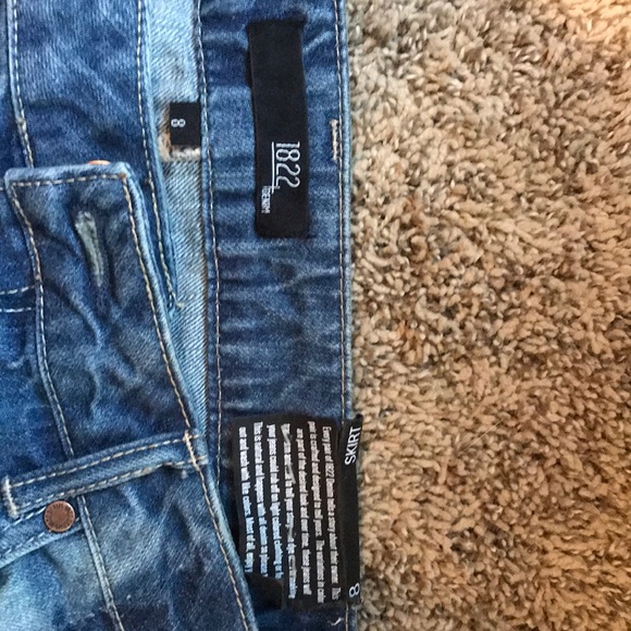 Blue jean skirt size 8 - Picture 2 of 2